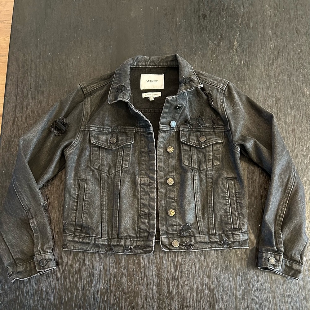 Distressed Charcoal Jean Jacket crop fit